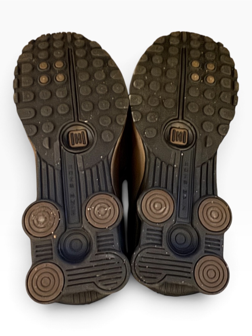Nike Shox R4 'Off Noir Ironstone' sneakers - Picture 7 of 8